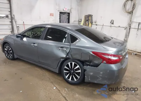 2018 Nissan Altima 2.5 S/2.5 Sl/2.5 Sr/2.5 Sv z USA, uszkodzony, nr VIN 1N4AL3AP8JC255851